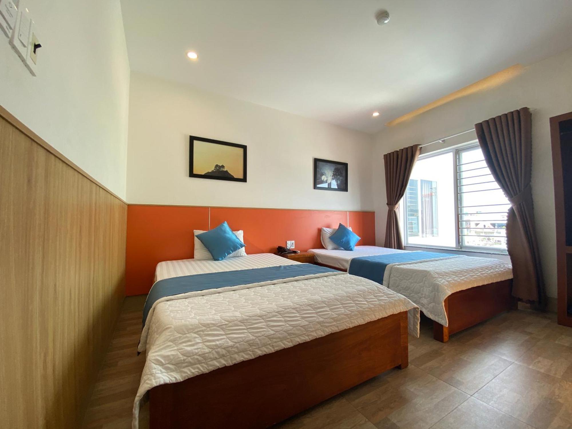 Hotel Hoang Hung Куинён Экстерьер фото