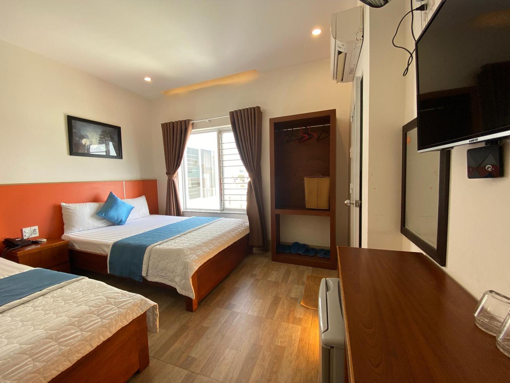 Hotel Hoang Hung Куинён Экстерьер фото